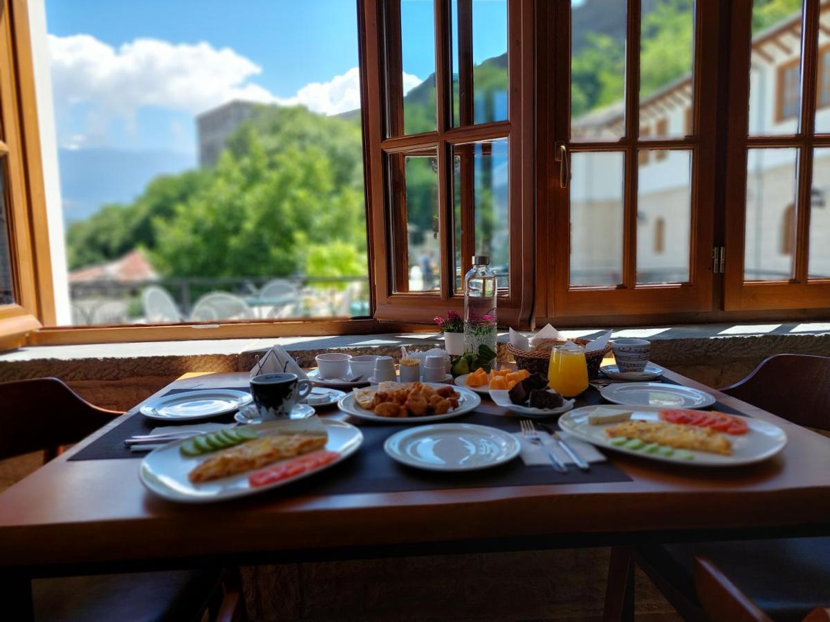 Rose Garden Hotel Gjirokastër Eksteriør bilde