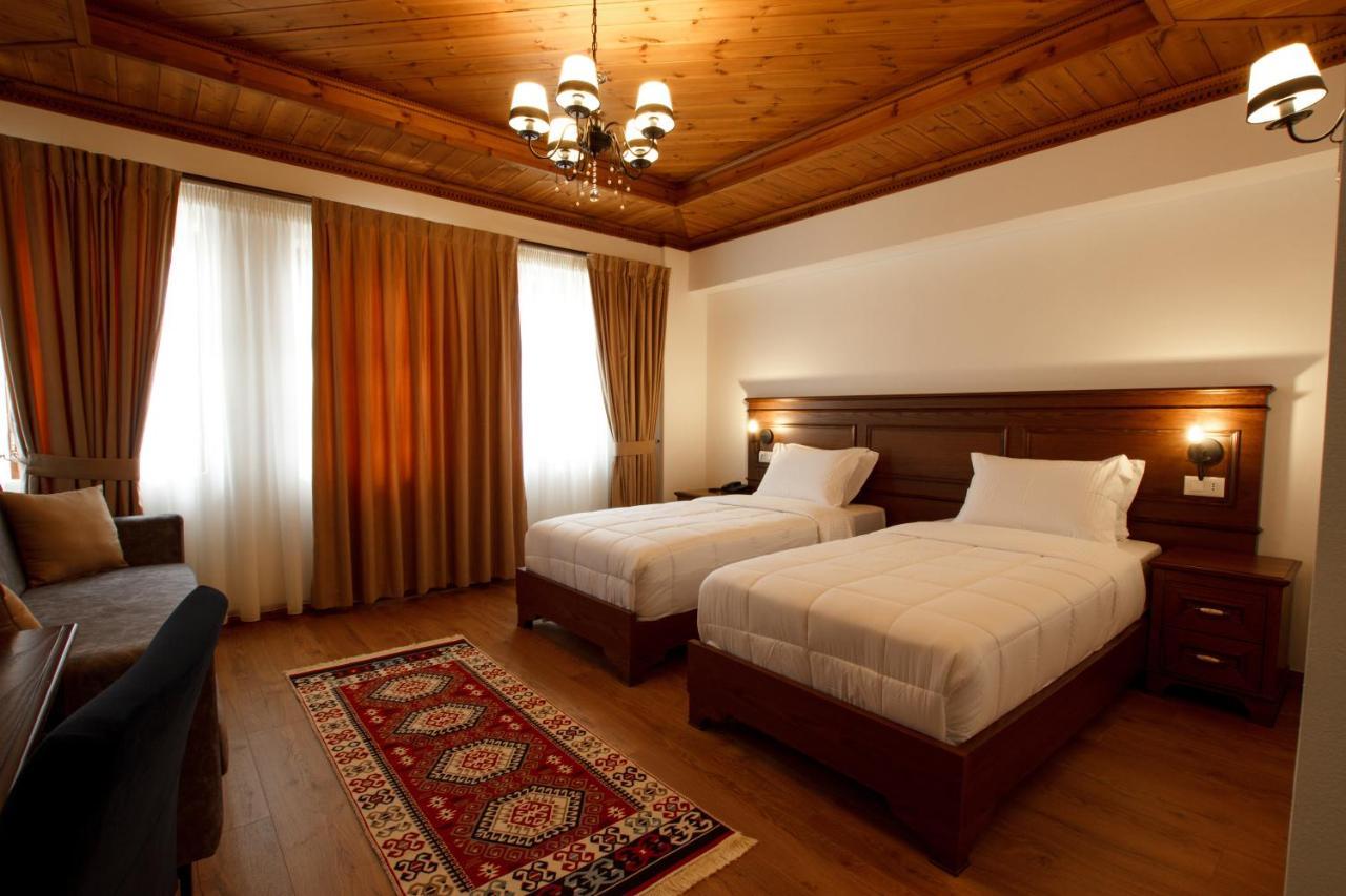 Rose Garden Hotel Gjirokastër Eksteriør bilde