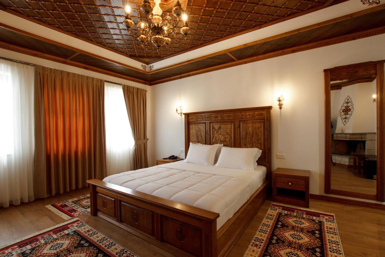 Rose Garden Hotel Gjirokastër Eksteriør bilde