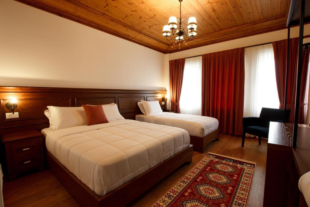 Rose Garden Hotel Gjirokastër Eksteriør bilde