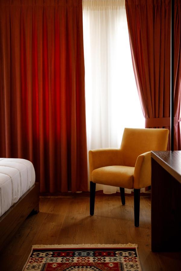 Rose Garden Hotel Gjirokastër Eksteriør bilde