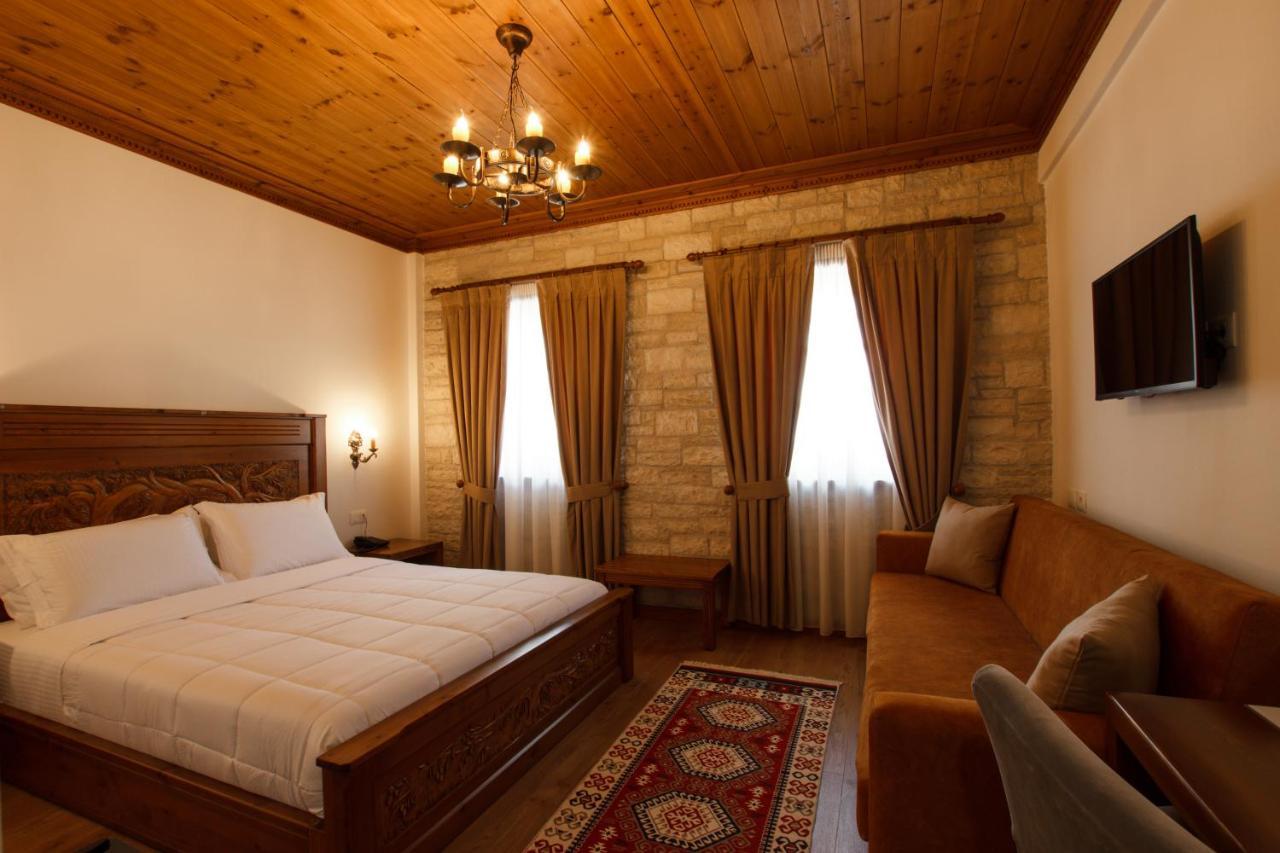 Rose Garden Hotel Gjirokastër Eksteriør bilde