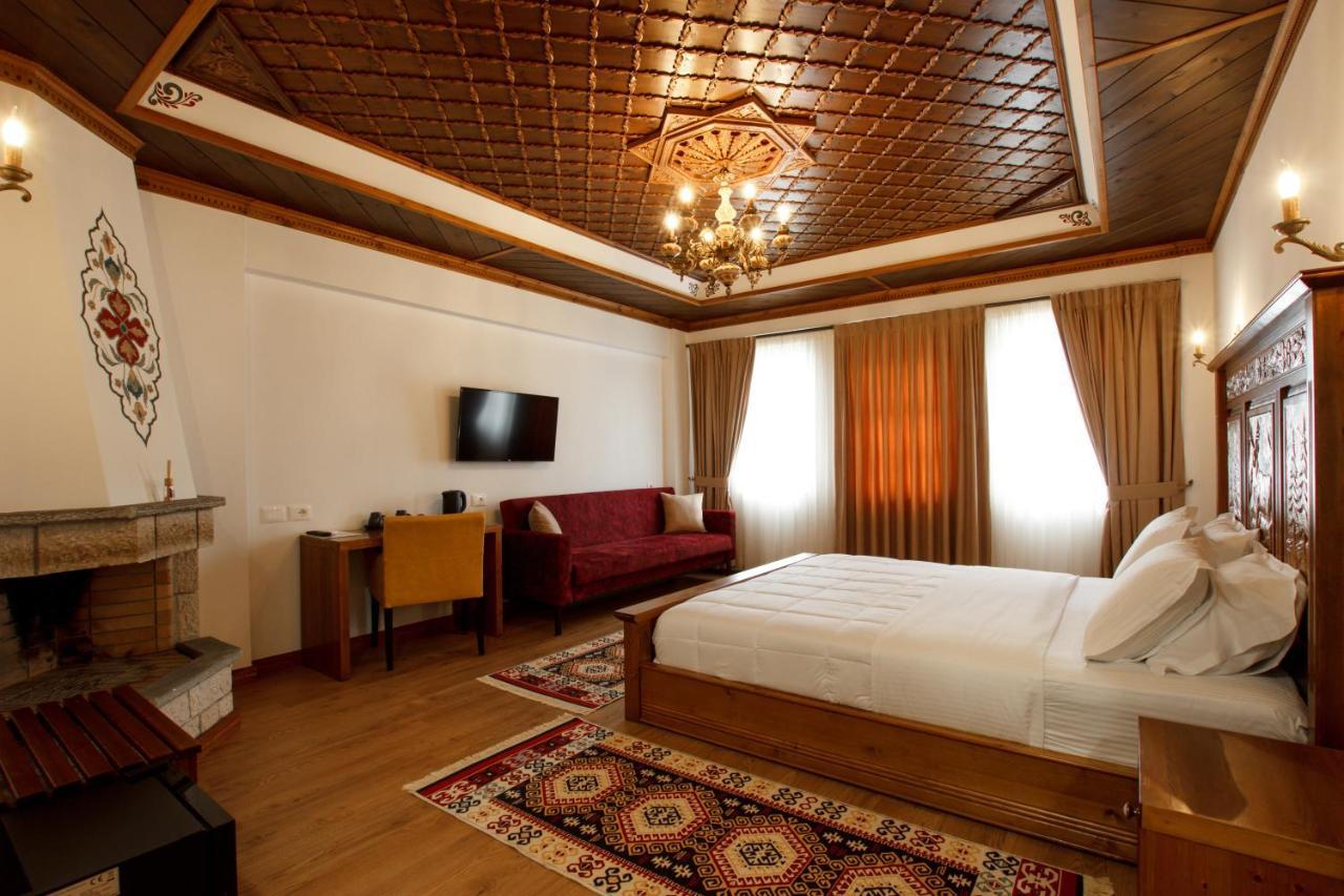 Rose Garden Hotel Gjirokastër Eksteriør bilde