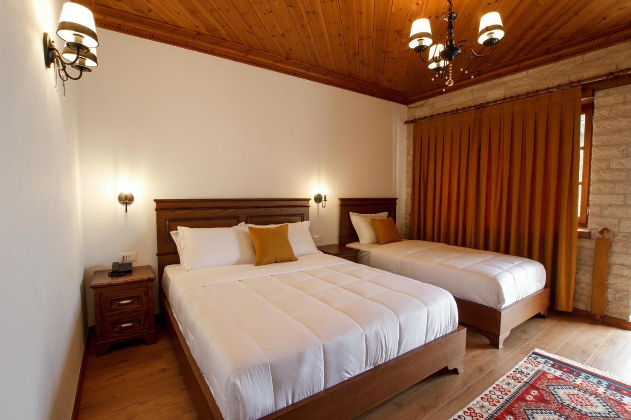 Rose Garden Hotel Gjirokastër Eksteriør bilde