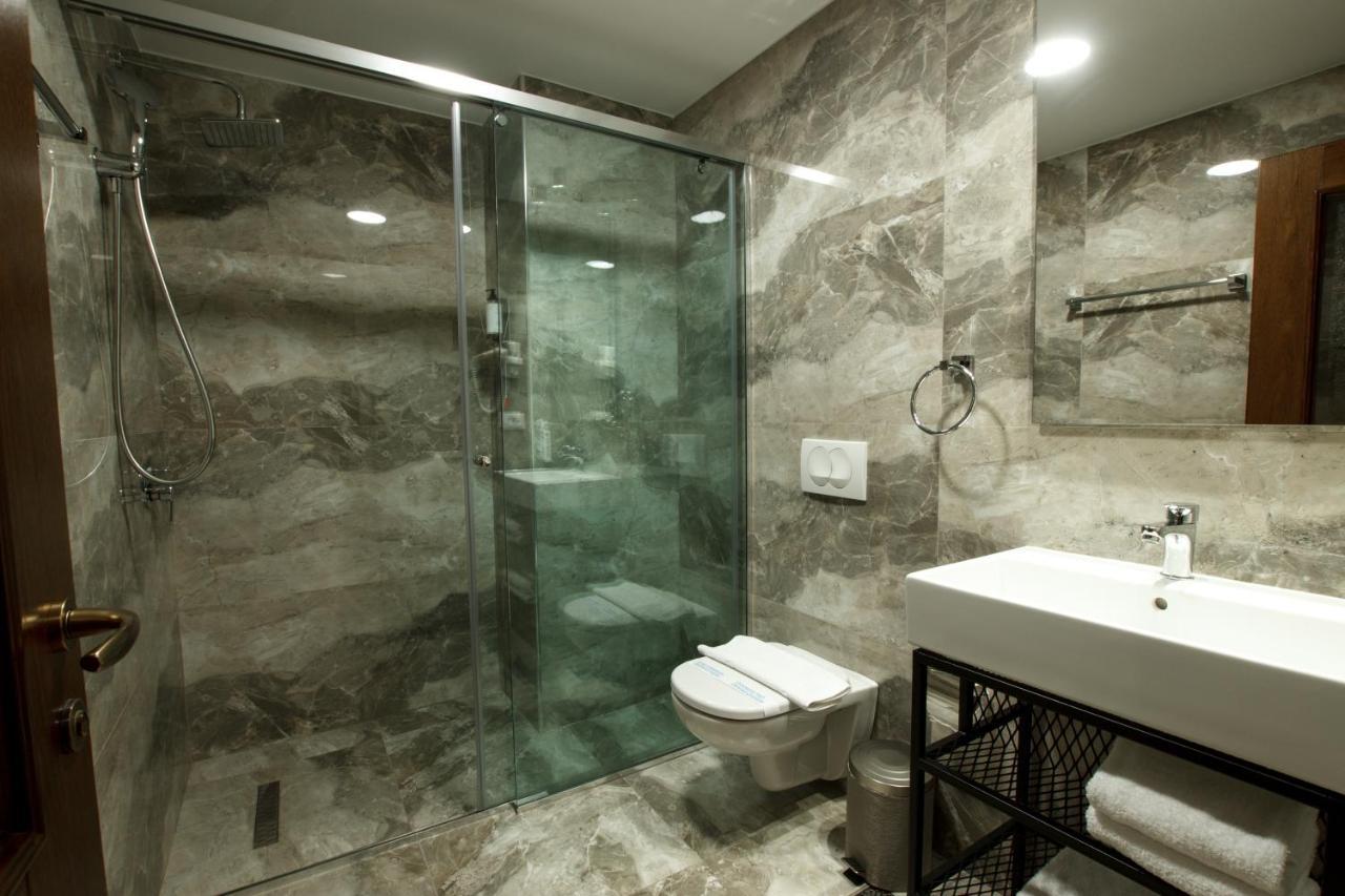 Rose Garden Hotel Gjirokastër Eksteriør bilde